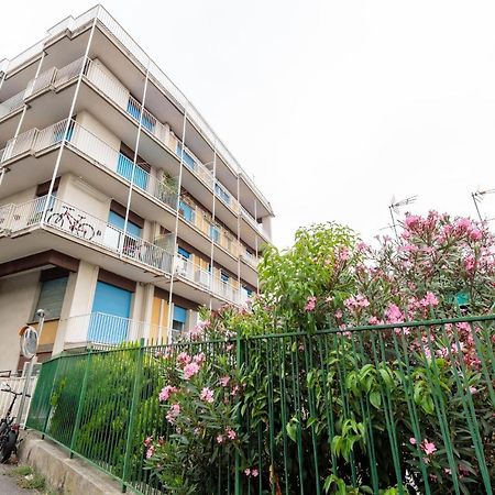 Ferienwohnung Modern Flat 250 Mt From The Sea - Albissola Marina Exterior foto