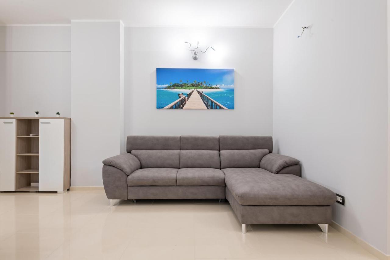 Ferienwohnung Modern Flat 250 Mt From The Sea - Albissola Marina Exterior foto